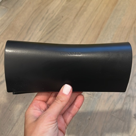 YVES SAINT LAURENT SUNGLASSES BRAND NEW - Picture 4 of 7